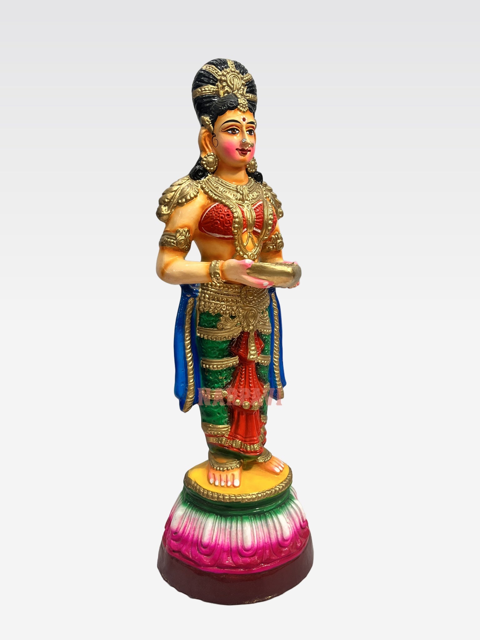 SS PAAVAI VILAKKU MEDIUM