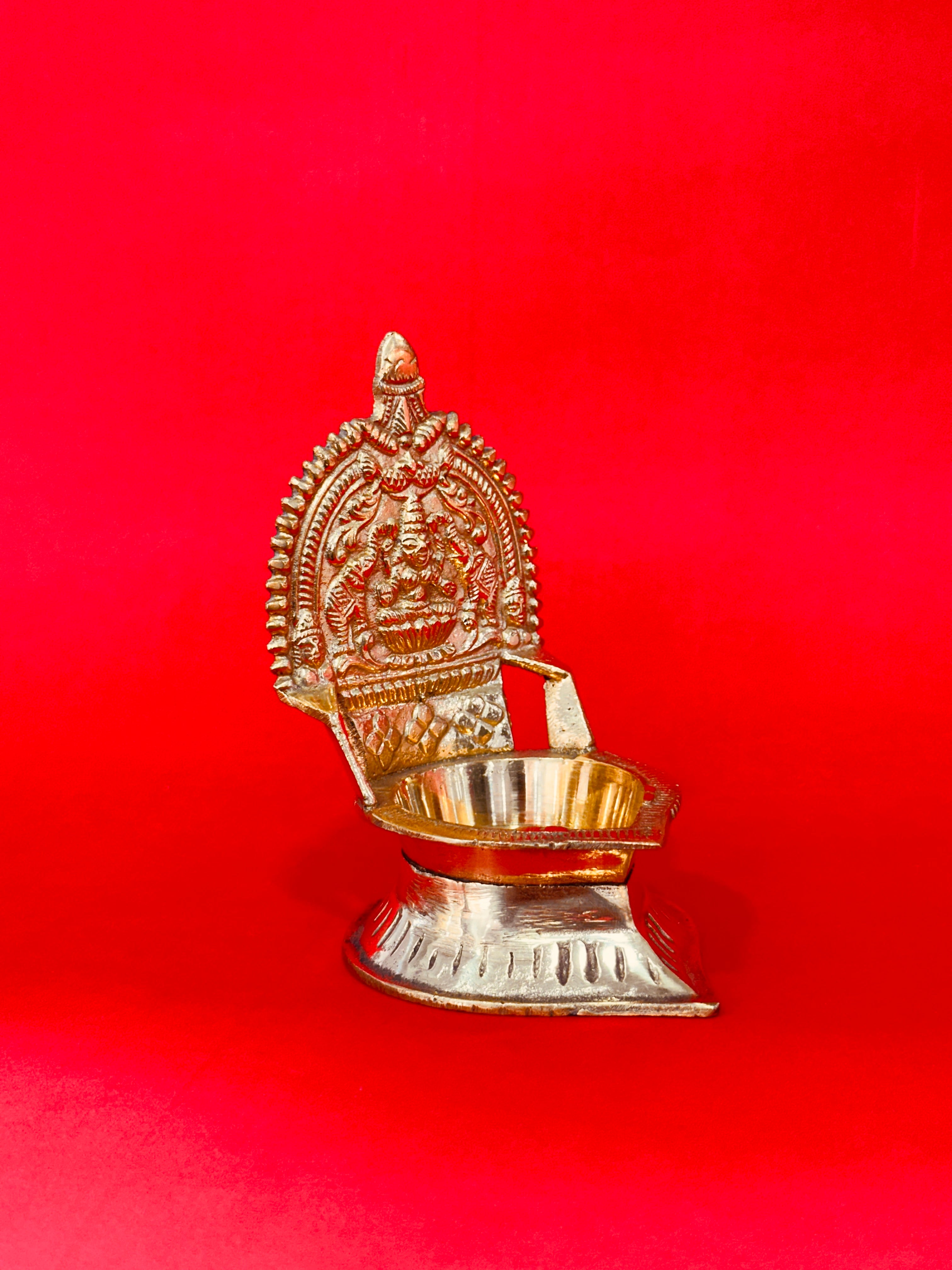 BABY KAMATCHI VILAKKU