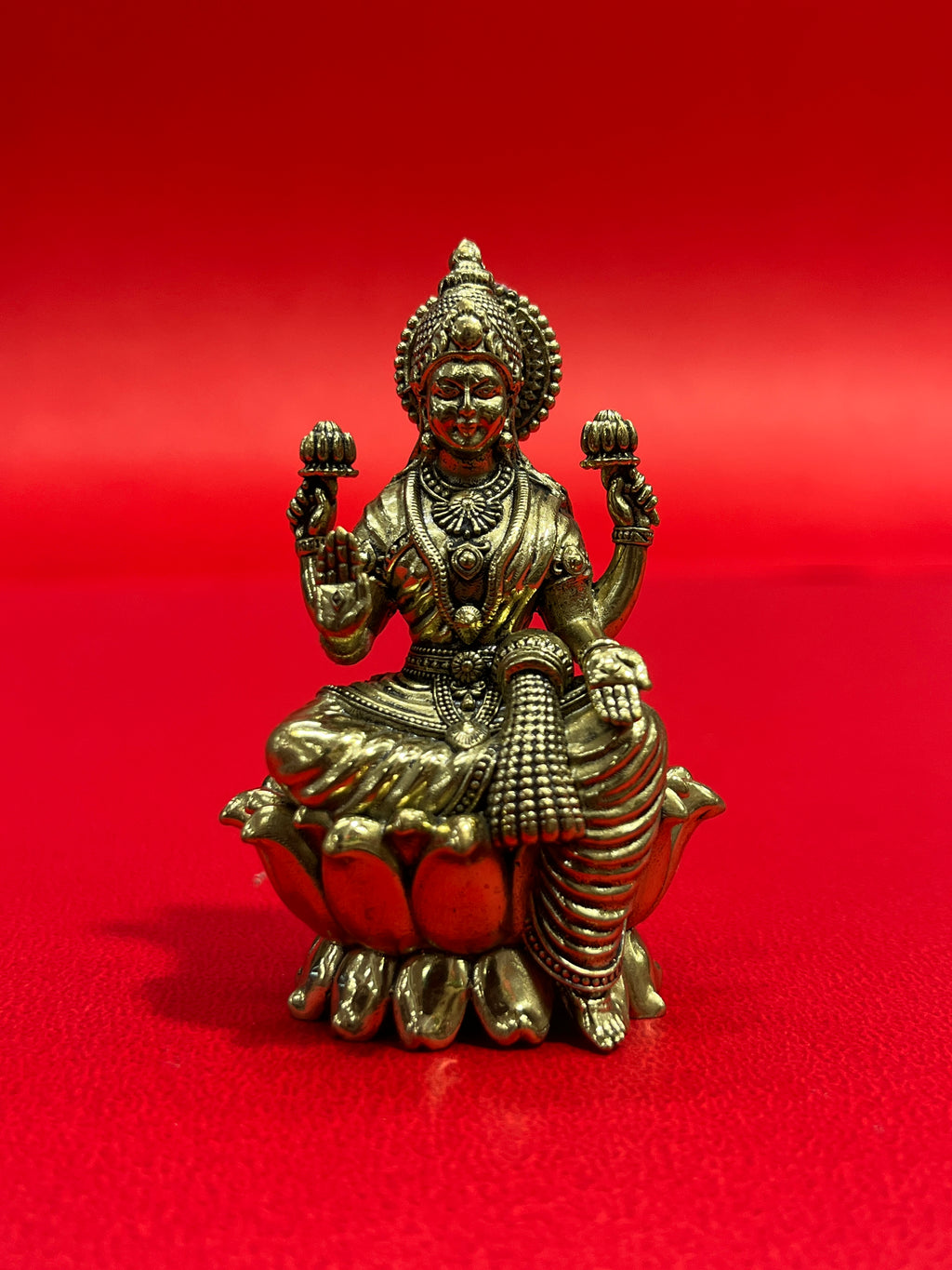 Lakshmi (S)