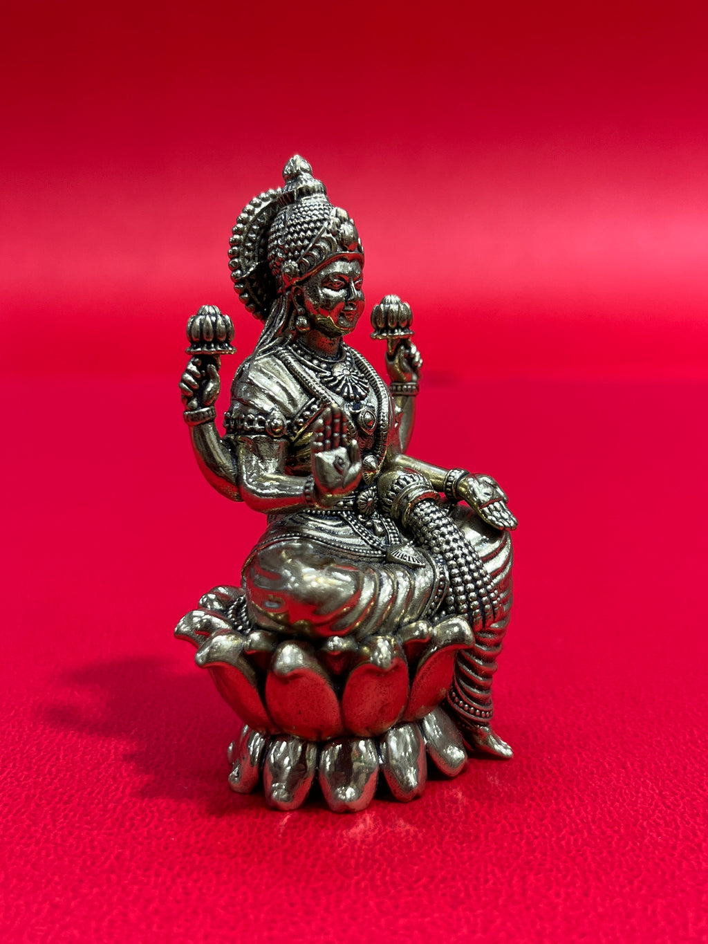 Lakshmi (S)