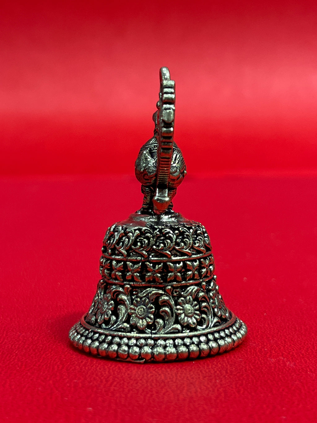 Bell (S)