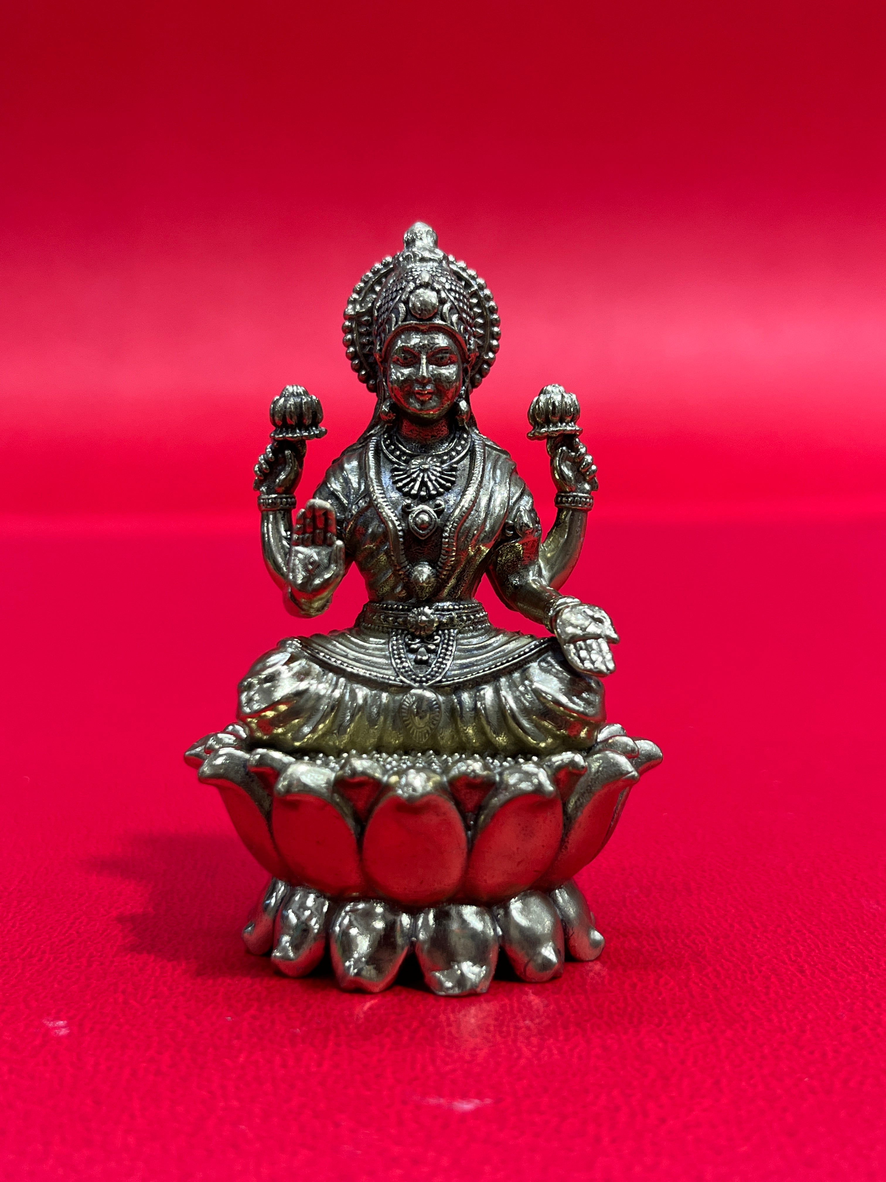 Lakshmi (S)