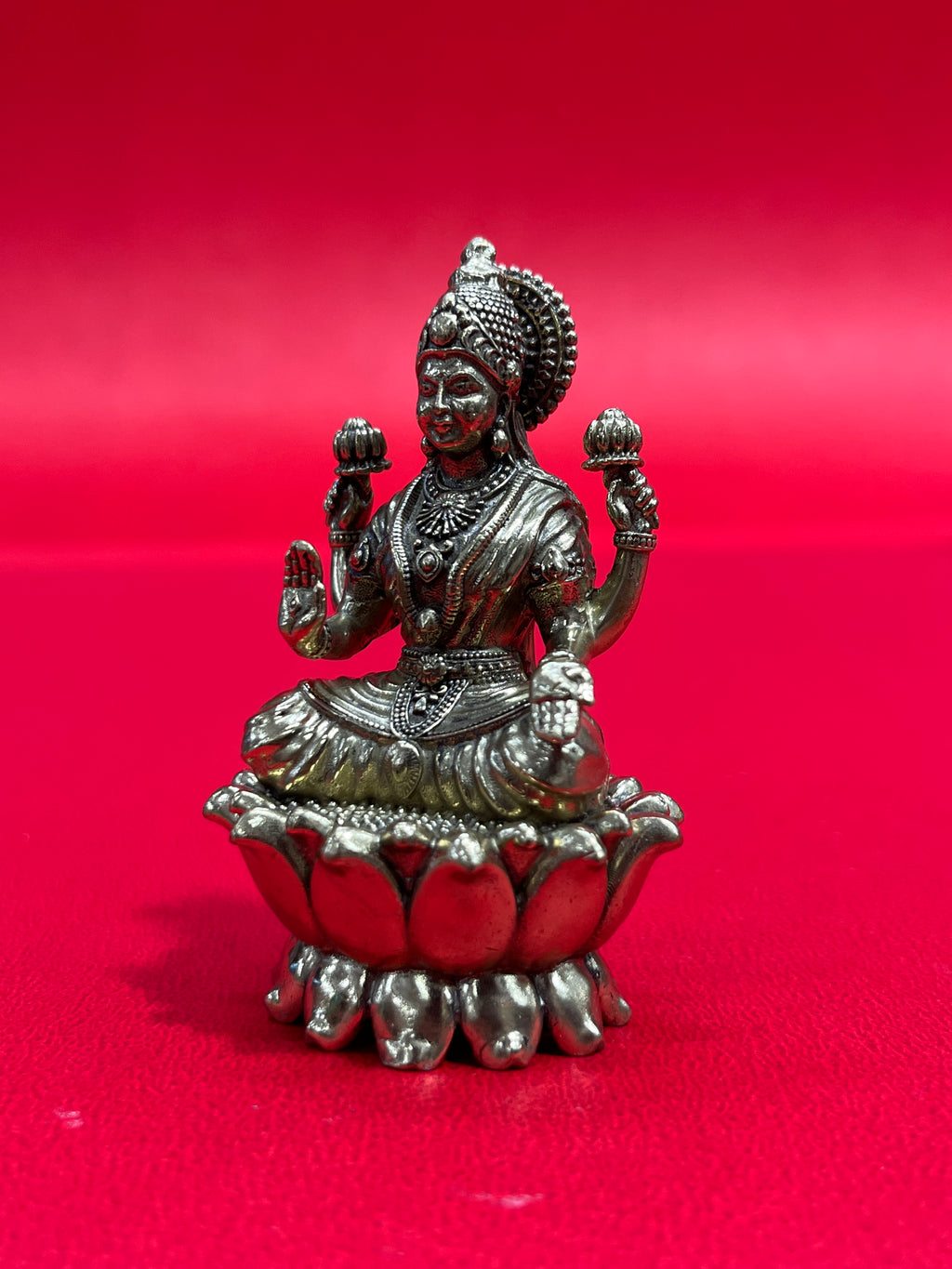 Lakshmi (S)
