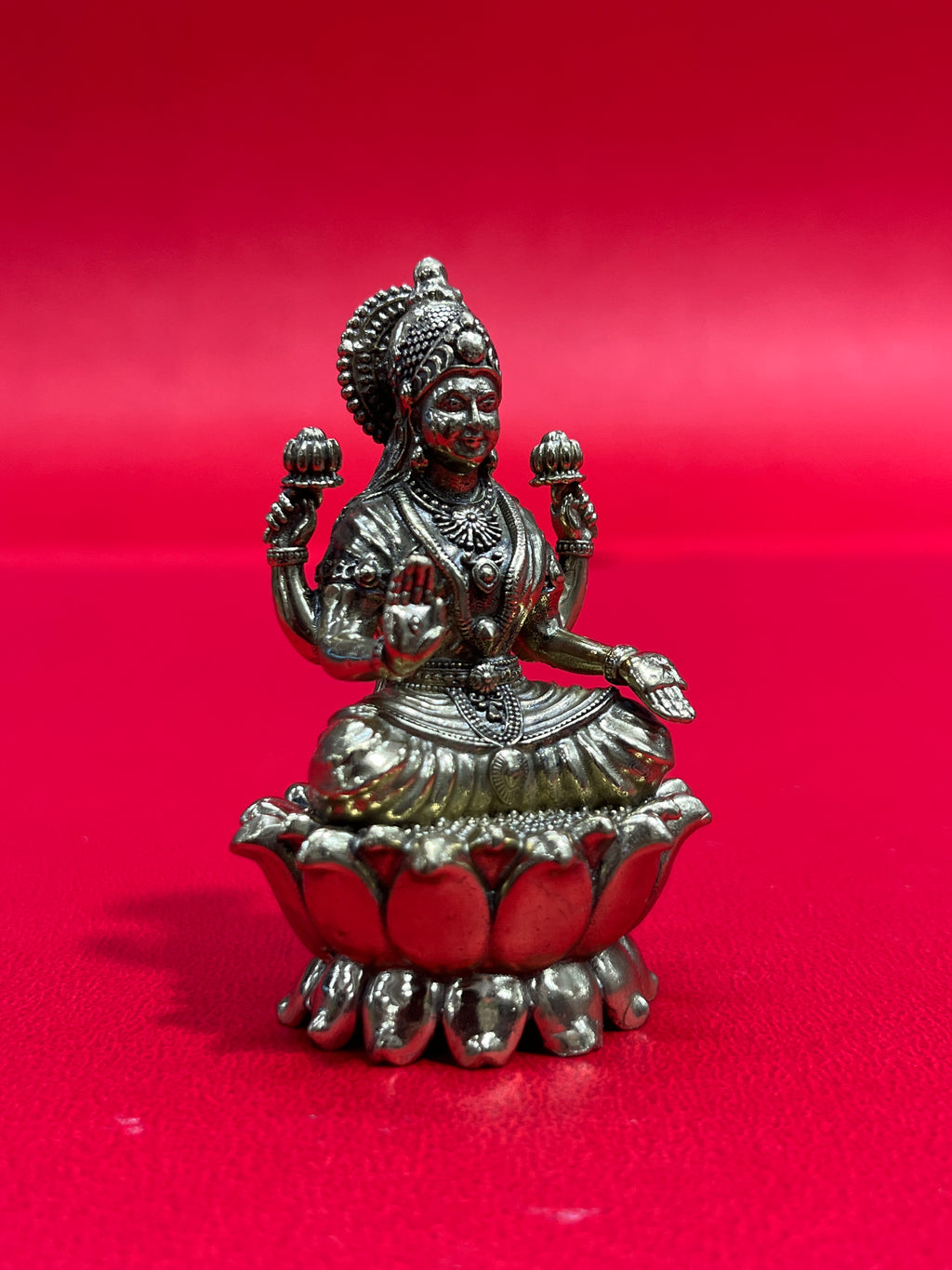 Lakshmi (S)