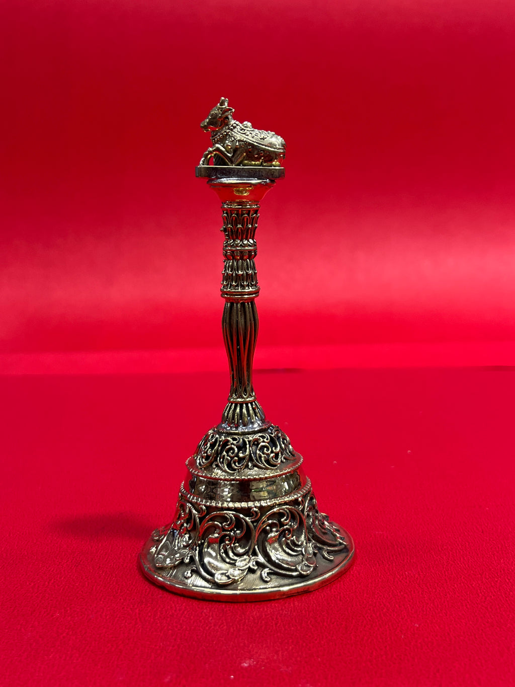Bell Nandi