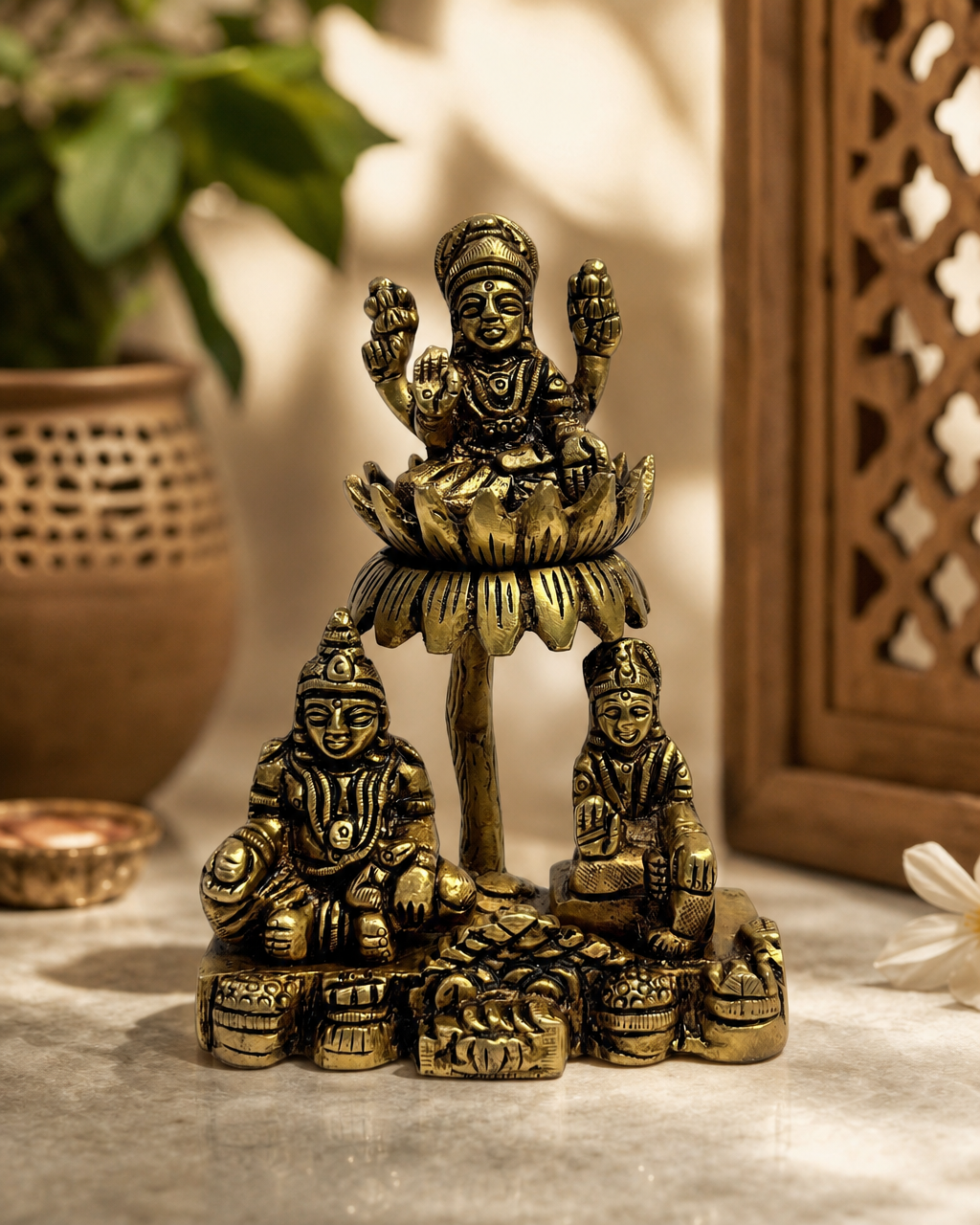 DM LAKSHMI GUBERAN A