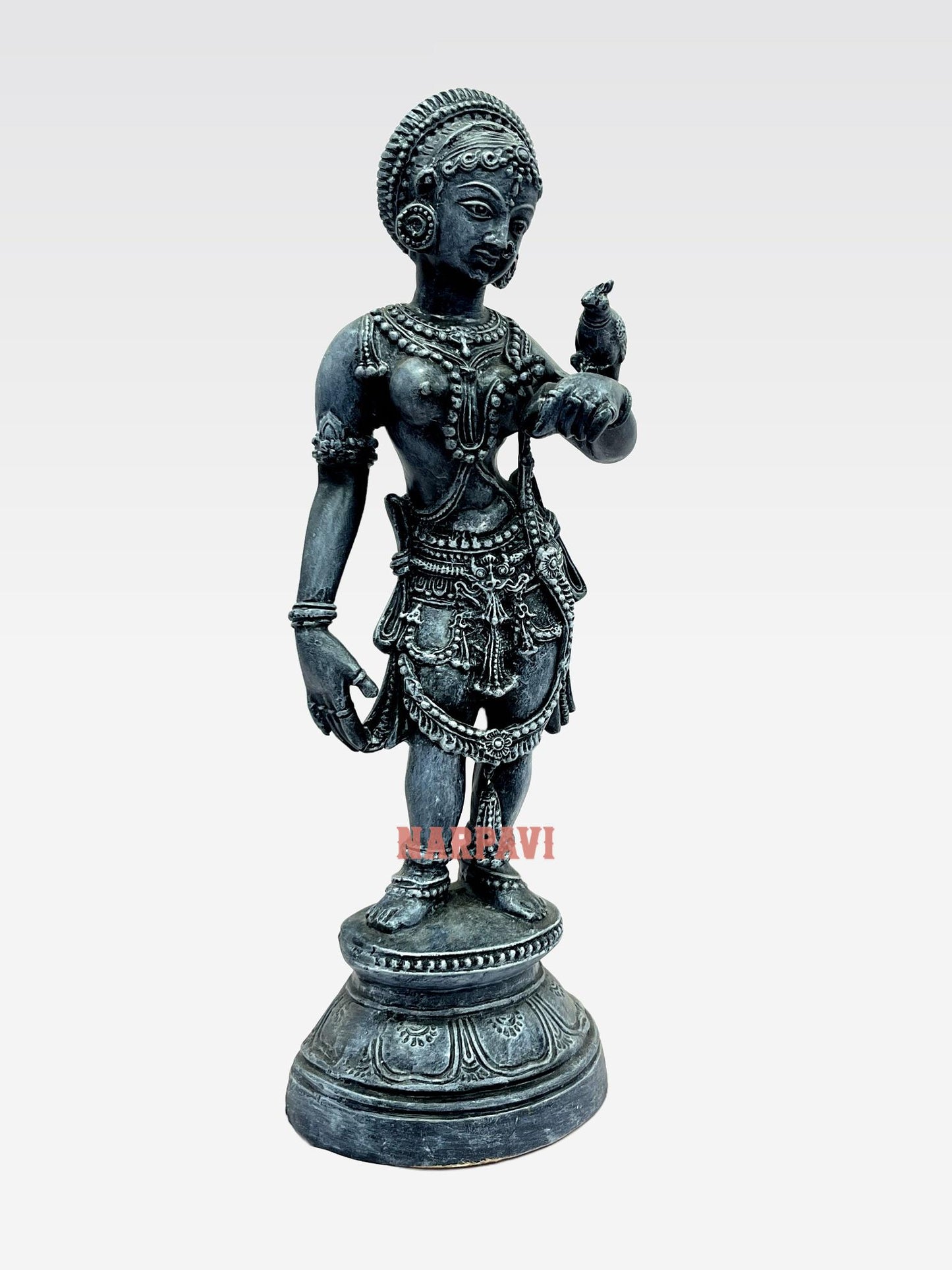 Kili Kannadi Paavai