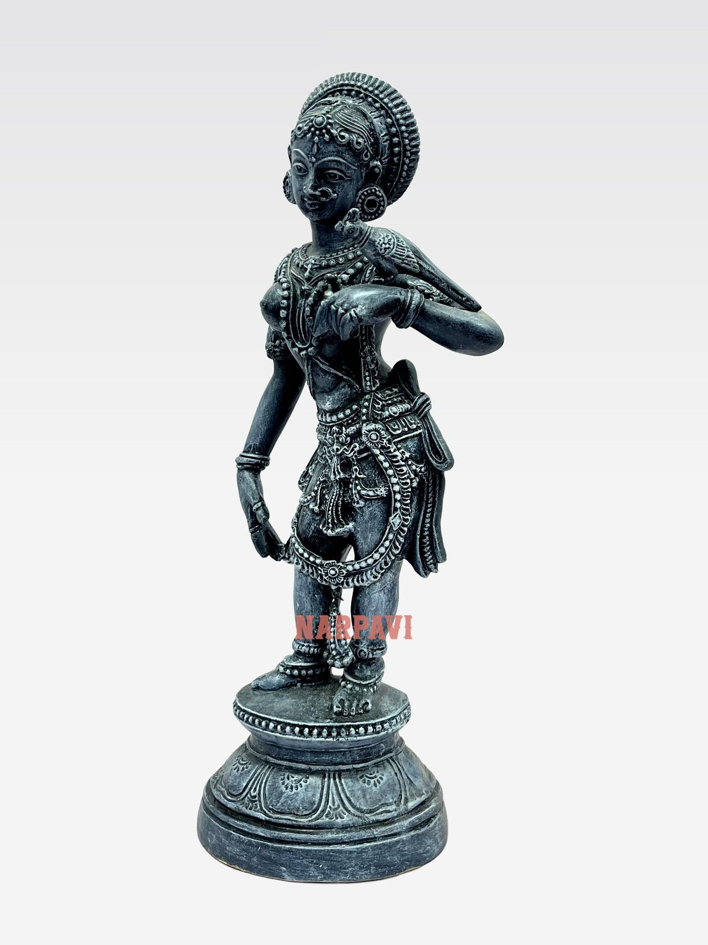 Kili Kannadi Paavai