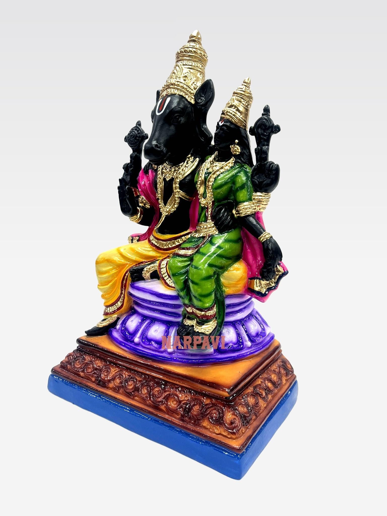 Lakshmi Hayagrivar Medium