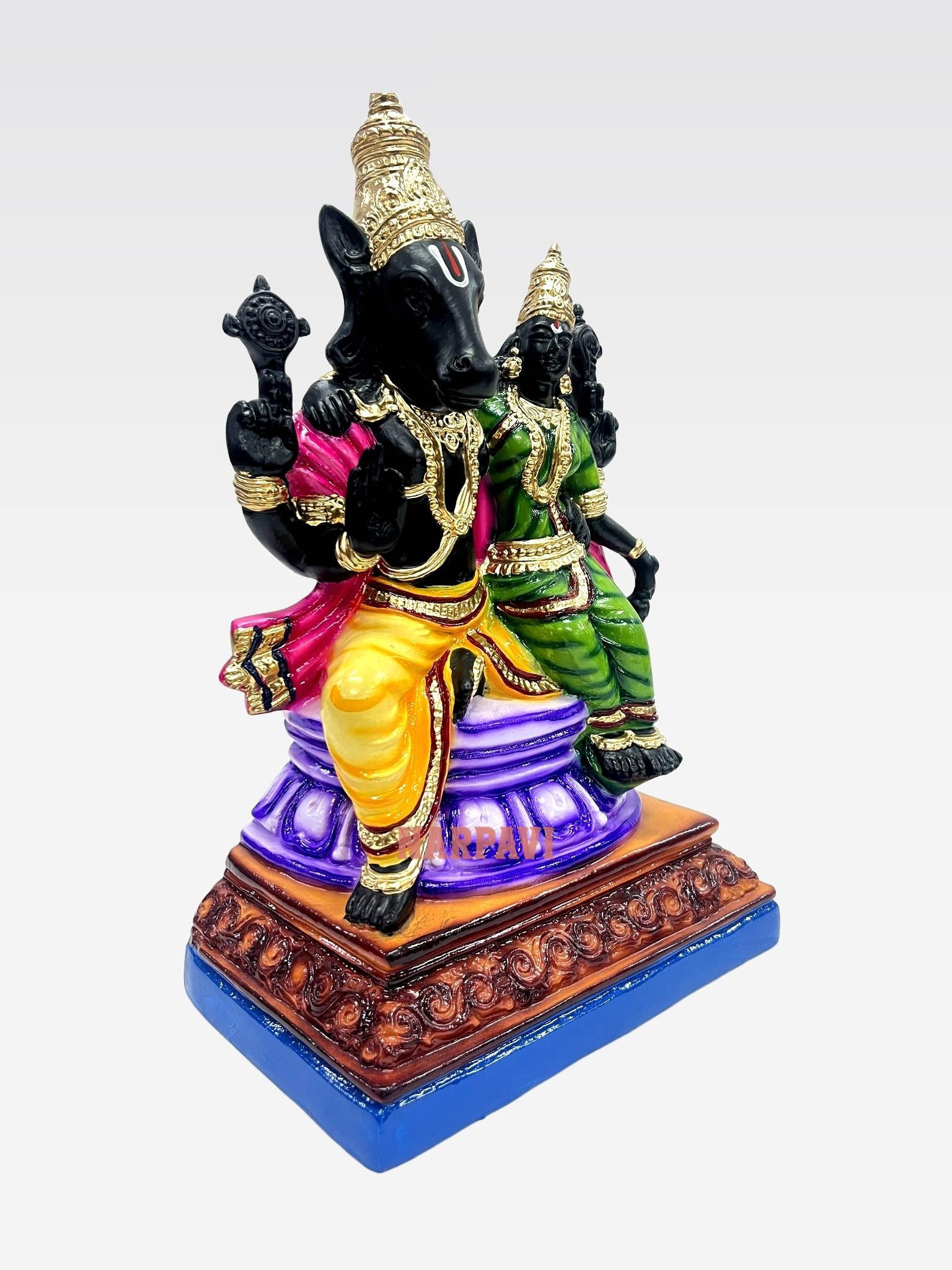 Lakshmi Hayagrivar Medium