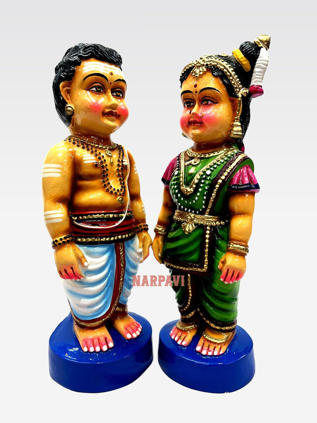 Maama Maami Standing