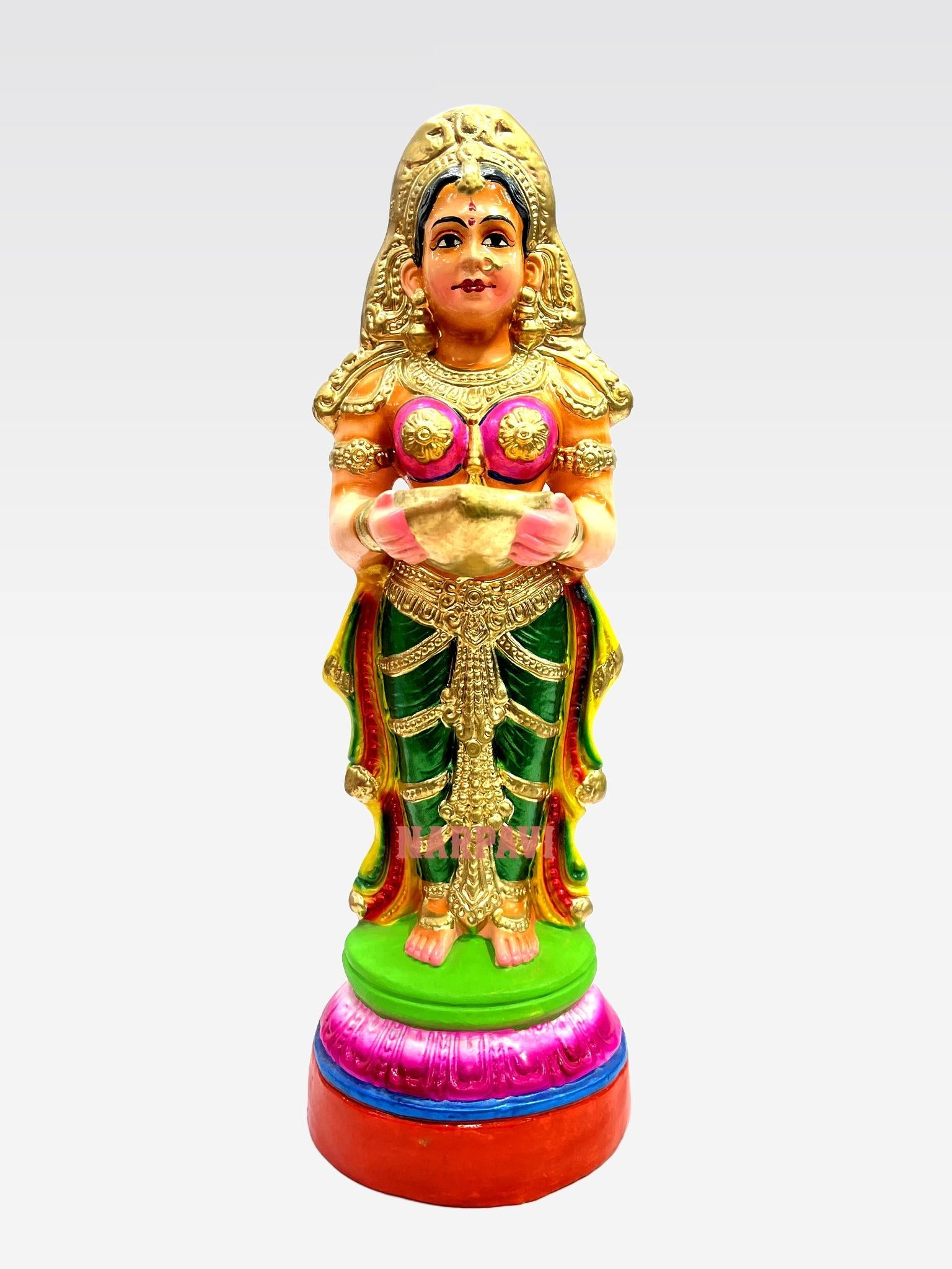 Paavai Vilaku Set 18"