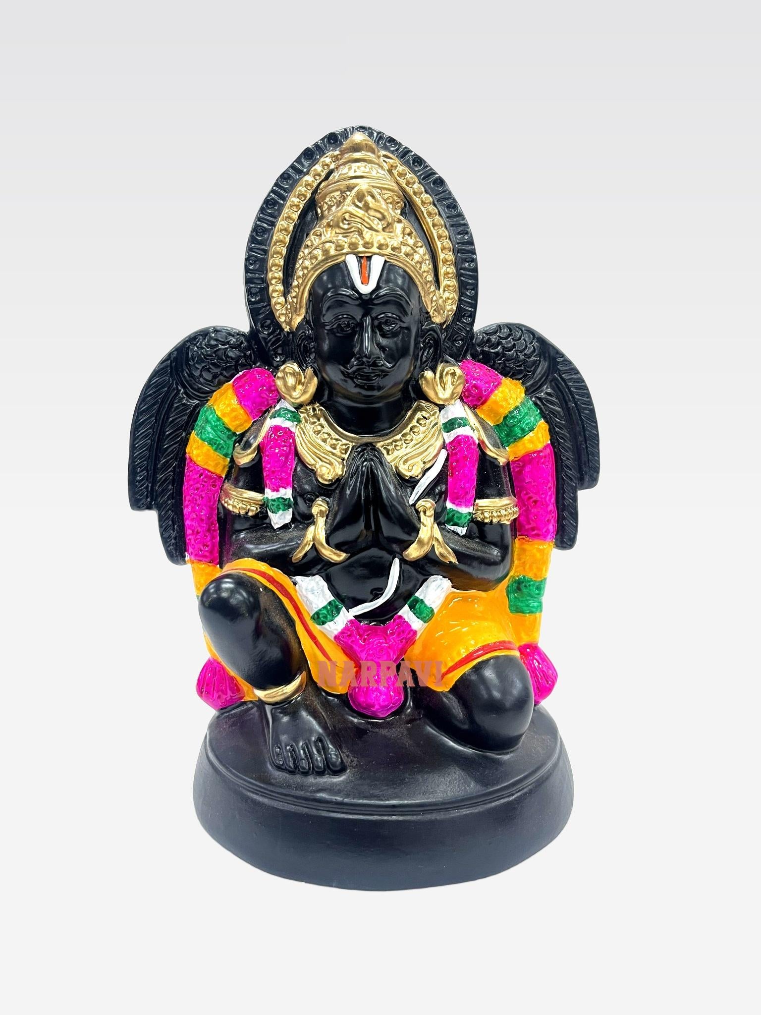 Sitting Garudan   Hanuman